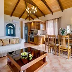 Goudis Evelyn Villa