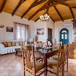 Goudis Evelyn Villa
