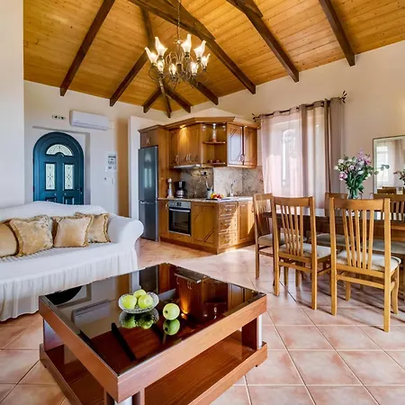 Goudis Evelyn Villa