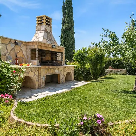 Goudis Evelyn Villa