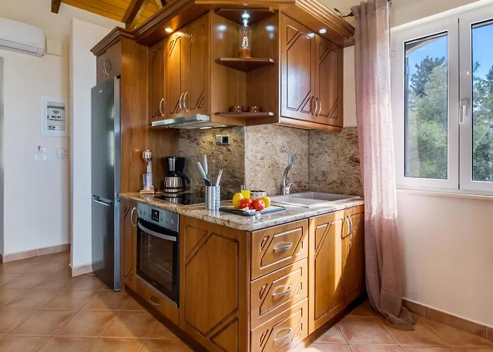 Goudis Evelyn * Lefkada City